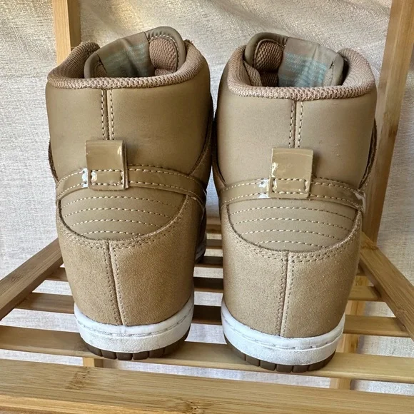 Nike Women's Sky-Hi Dunk wedge Sneakers in Tan size 8 - Picture 15 of 15